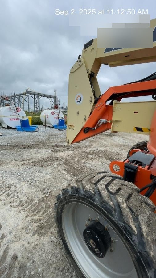 2021 JLG 600AJ