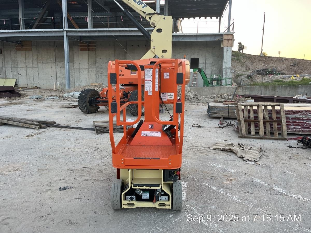 2024 JLG 1230ES