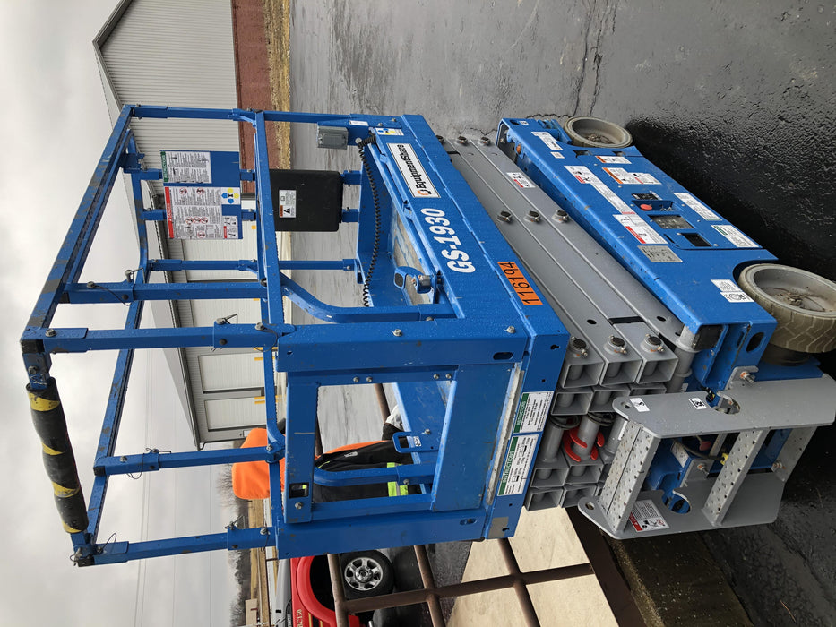 2020 Genie GS-1930 Solid Non Marking Tires, Beacon, Folding rails with half height swing gate