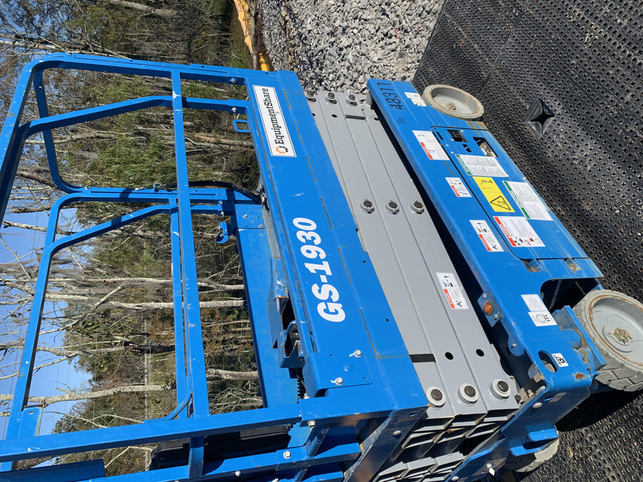 2019 Genie GS-1930 Fixed Rails with Chain Entry