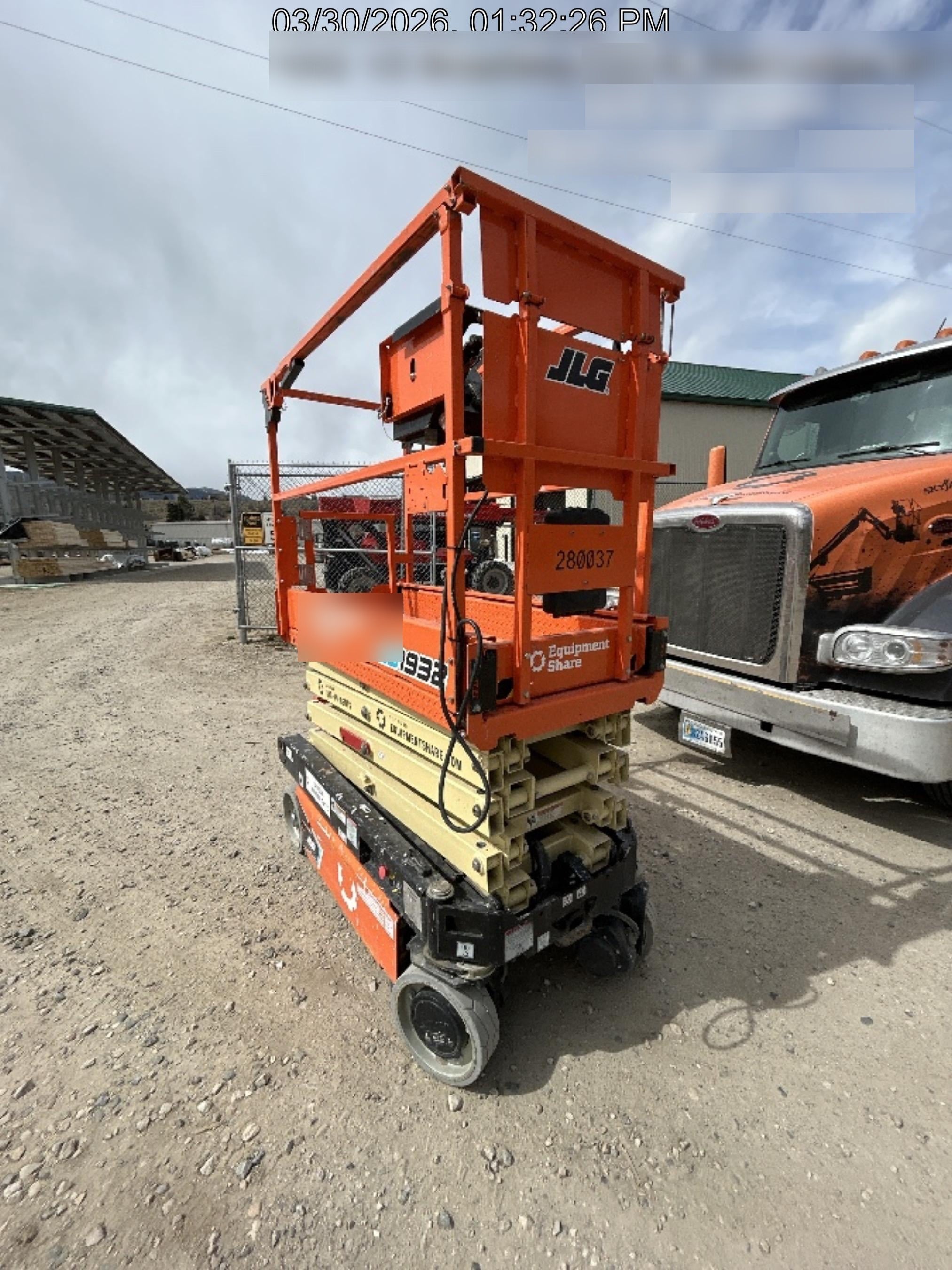 2022 JLG ES1932