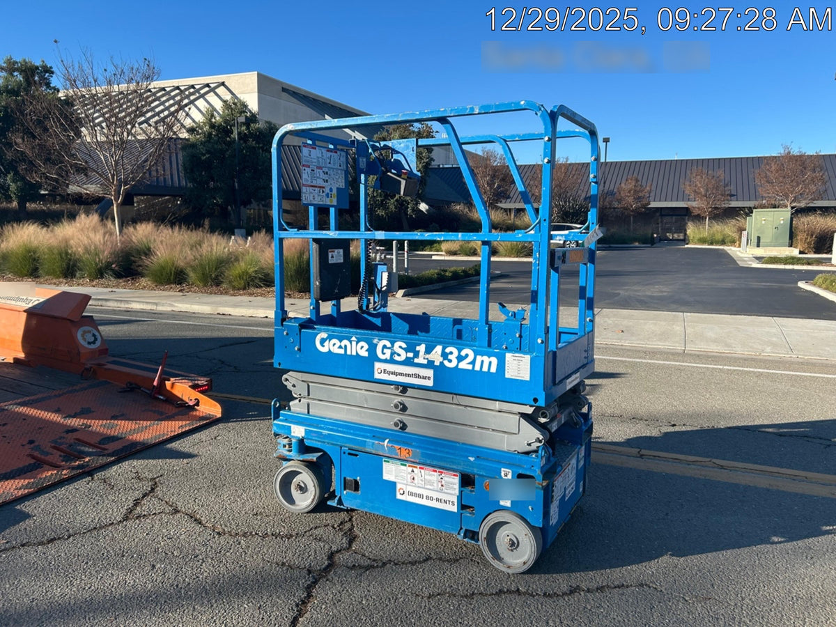2023 GENIE GS-1432