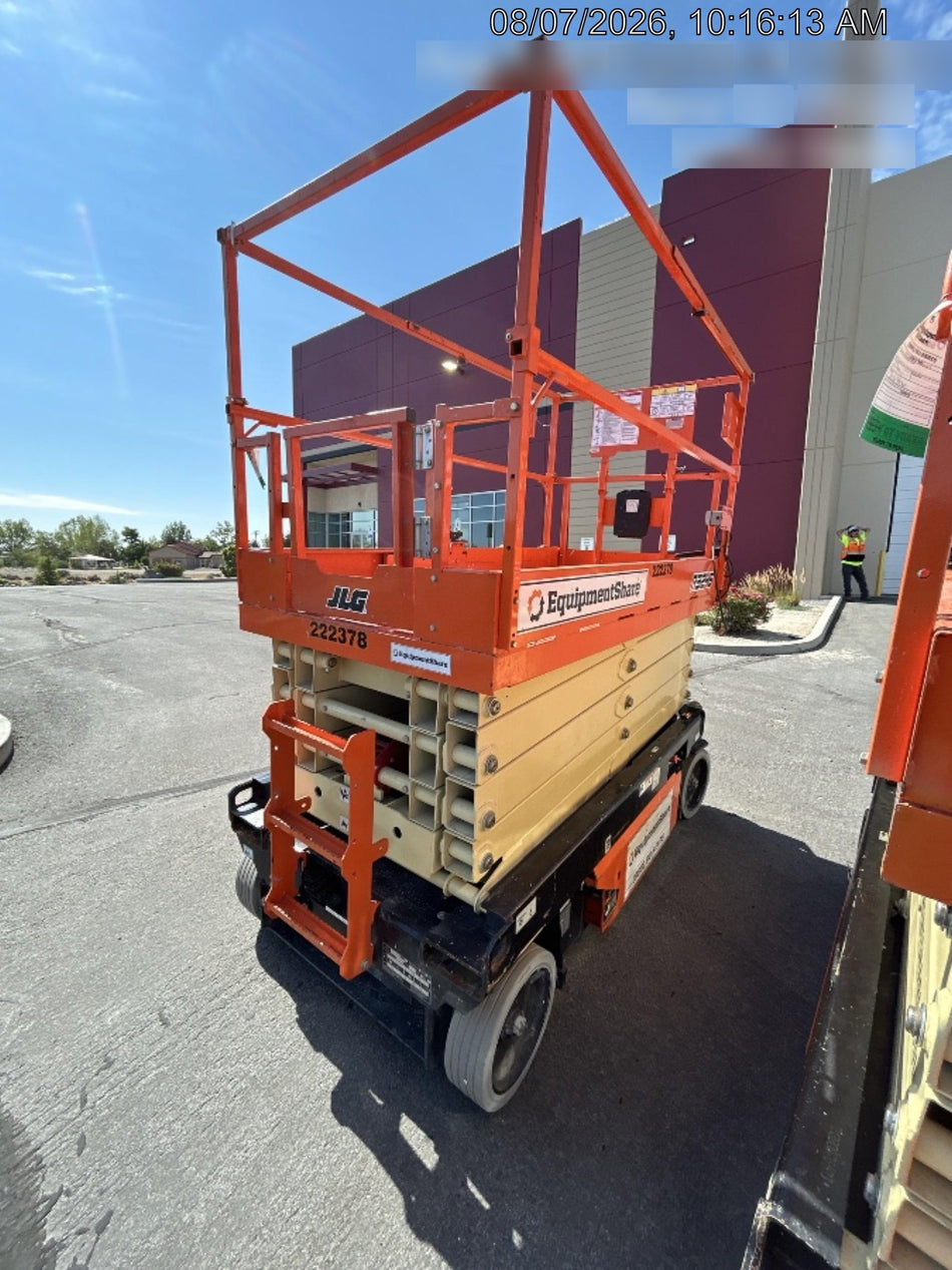 2022 JLG R3246