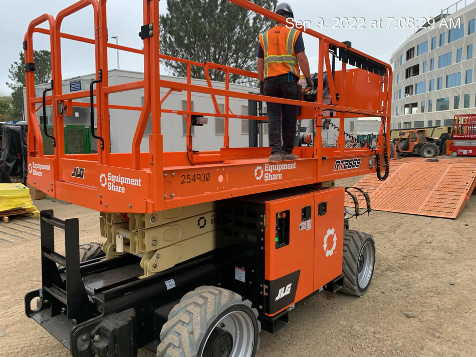 2022 JLG RT2669