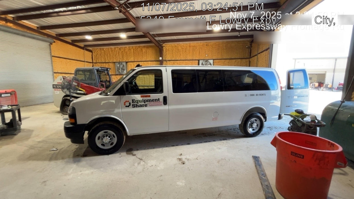 2025 CHEVROLET Express Van - Rental