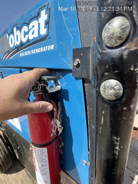 2019 Miller Electric BOBCAT 250 LP/Propane, Running Gear, Tank Bracket, Hose