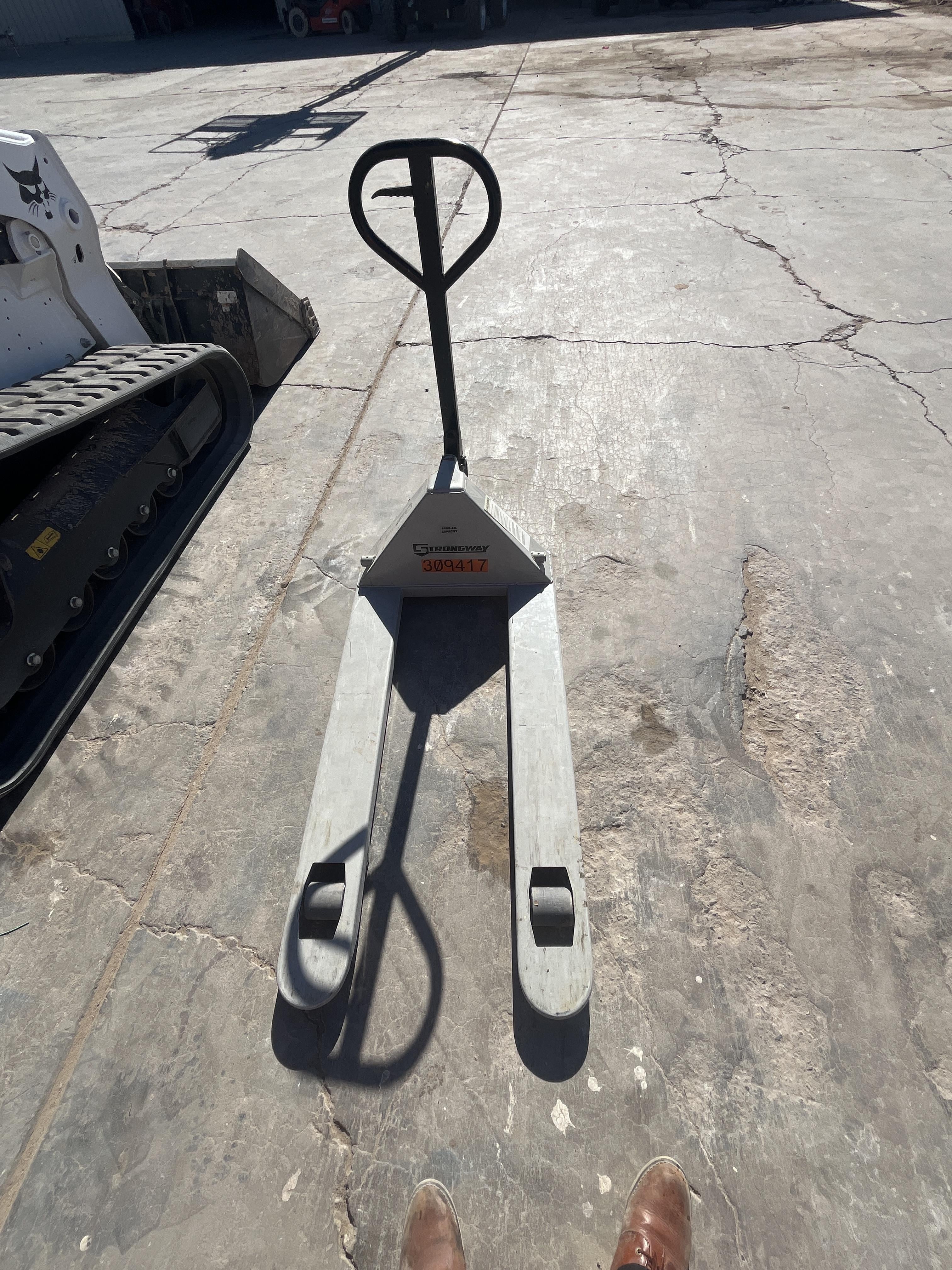 2022 STRONGWAY 4400 lb Pallet Jack