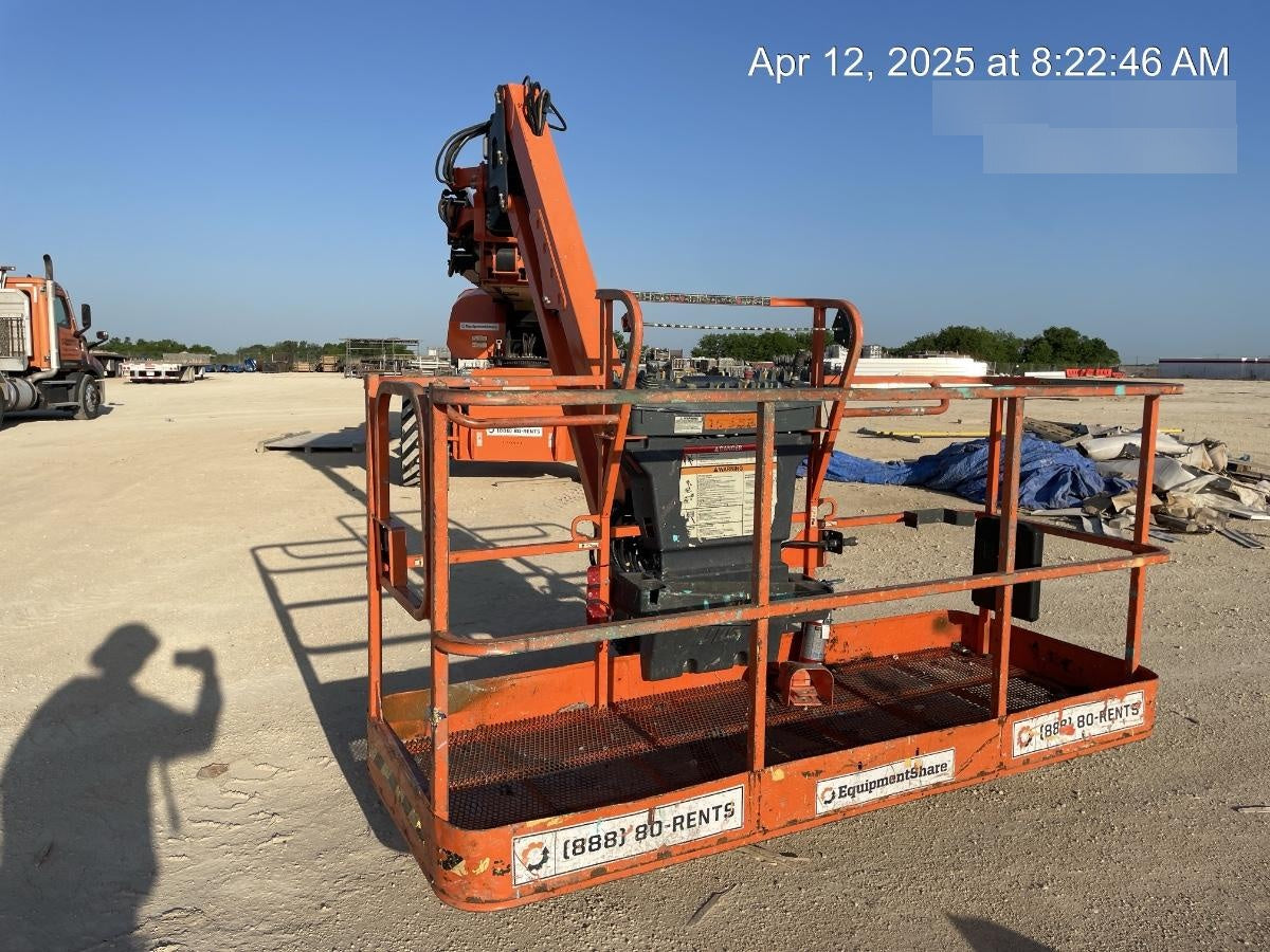 2021 JLG 1200SJP