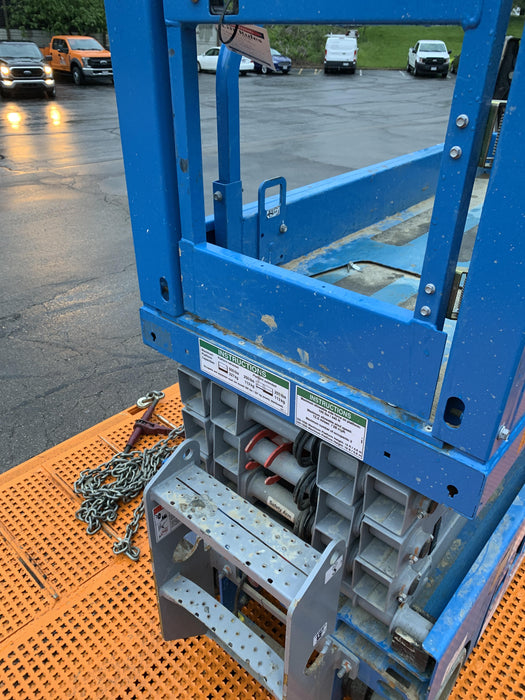 2020 Genie GS-1930 Solid Non Marking Tires, Beacon, Folding rails with half height swing gate