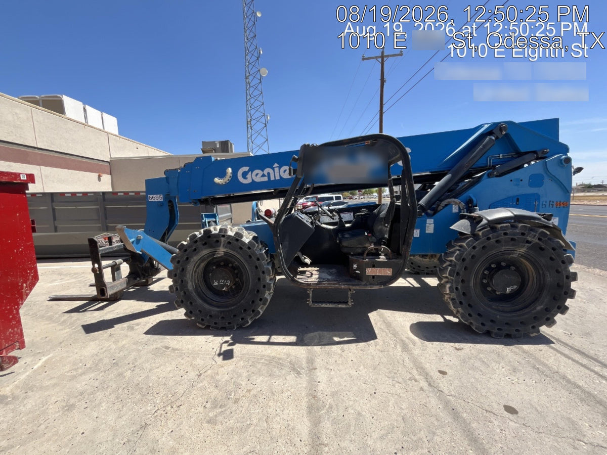 2017 GENIE GTH-1056