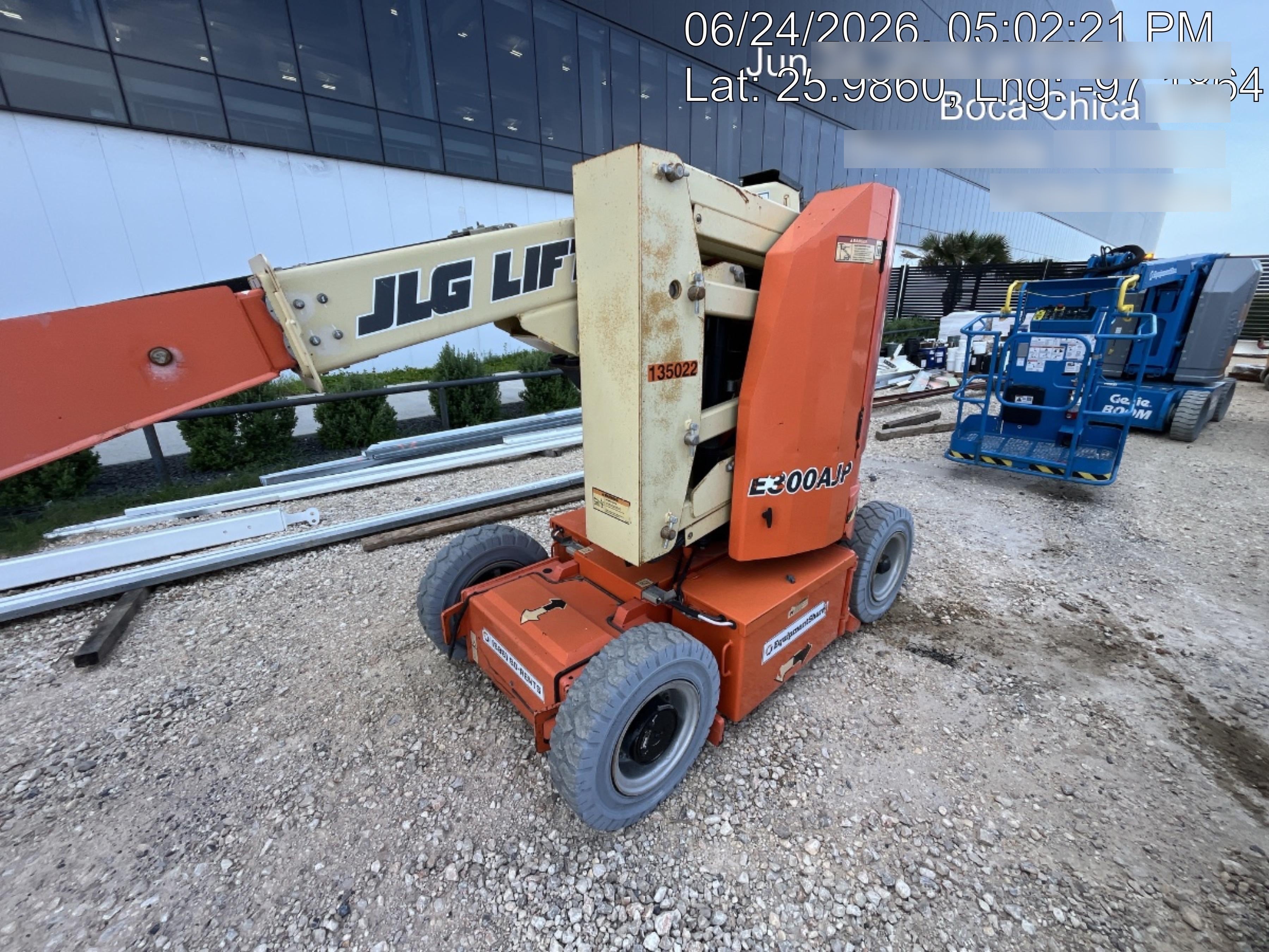 2021 JLG E300AJP