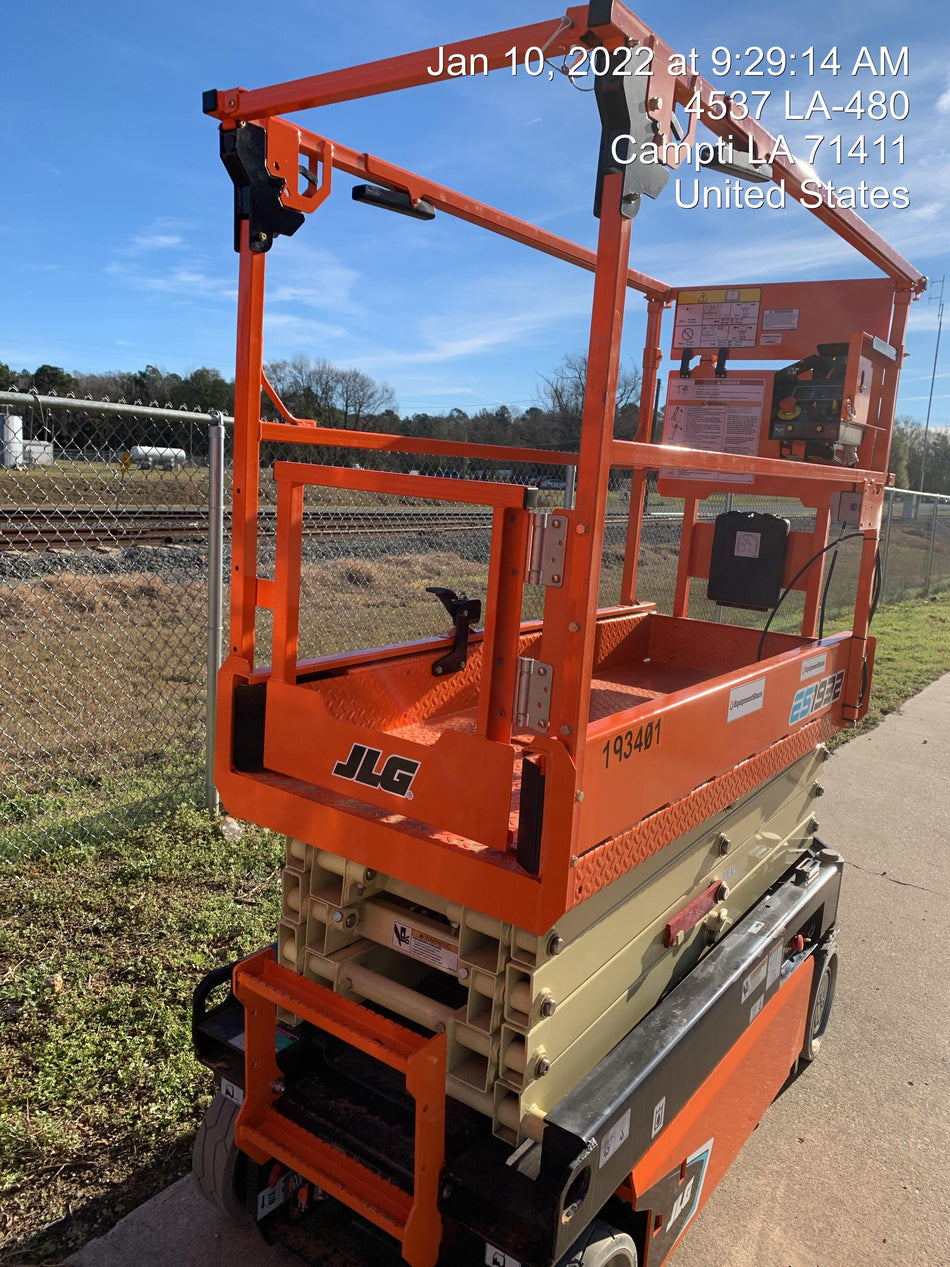 2021 JLG ES1932