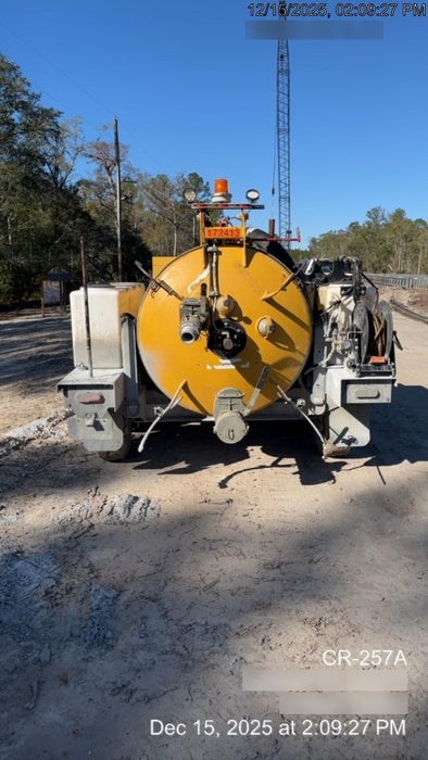 2021 VAC-TRON LP573XDT