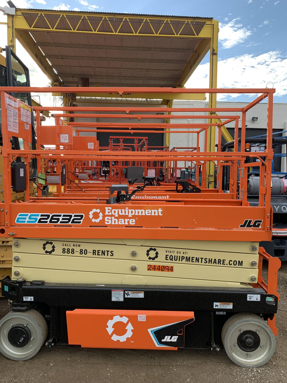 2022 JLG ES2632