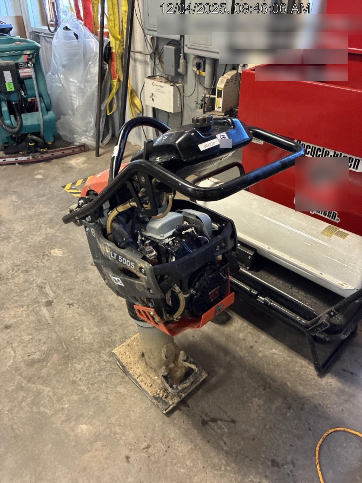 2025 HUSQVARNA LT5005