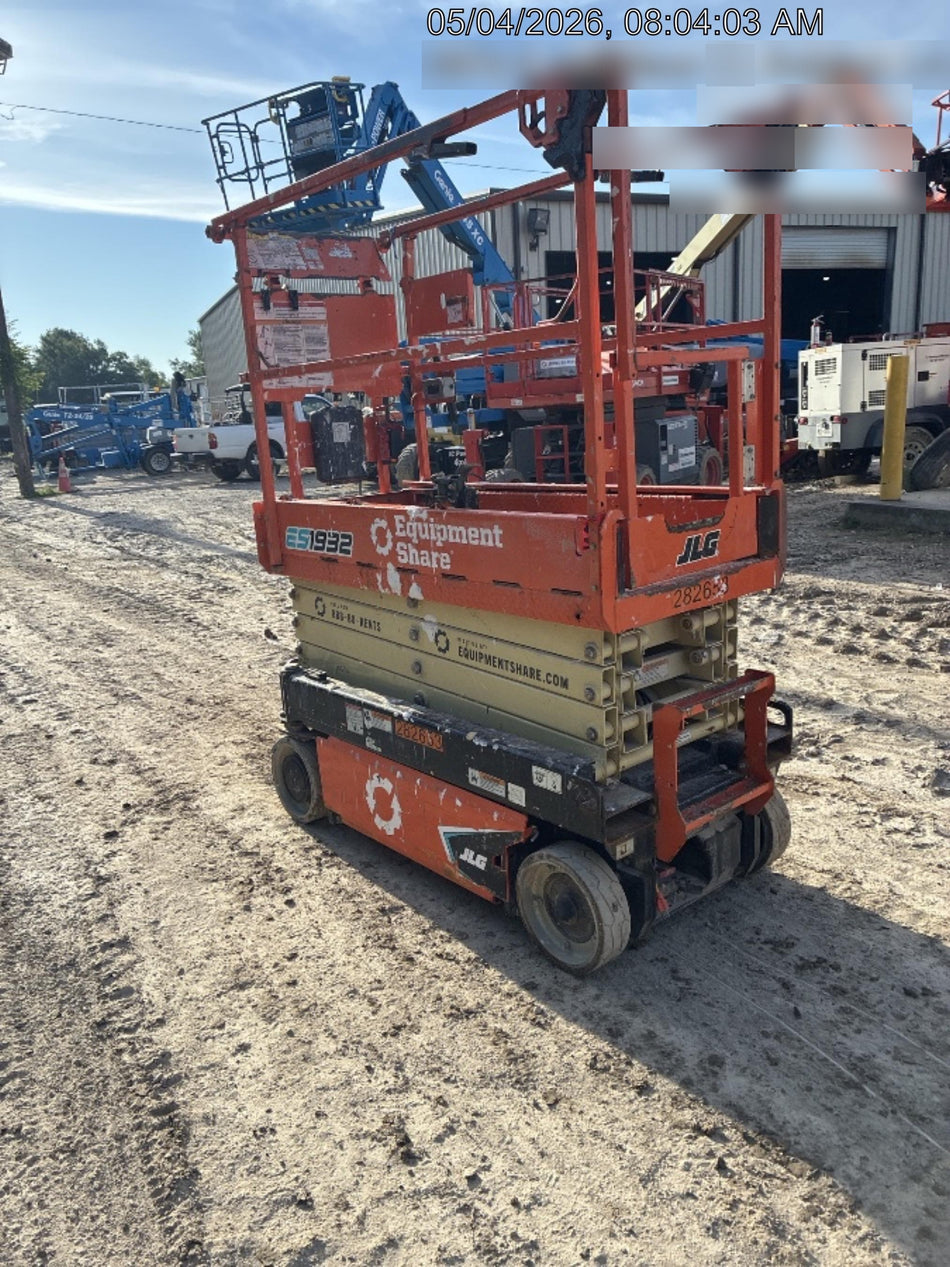 2022 JLG ES1932