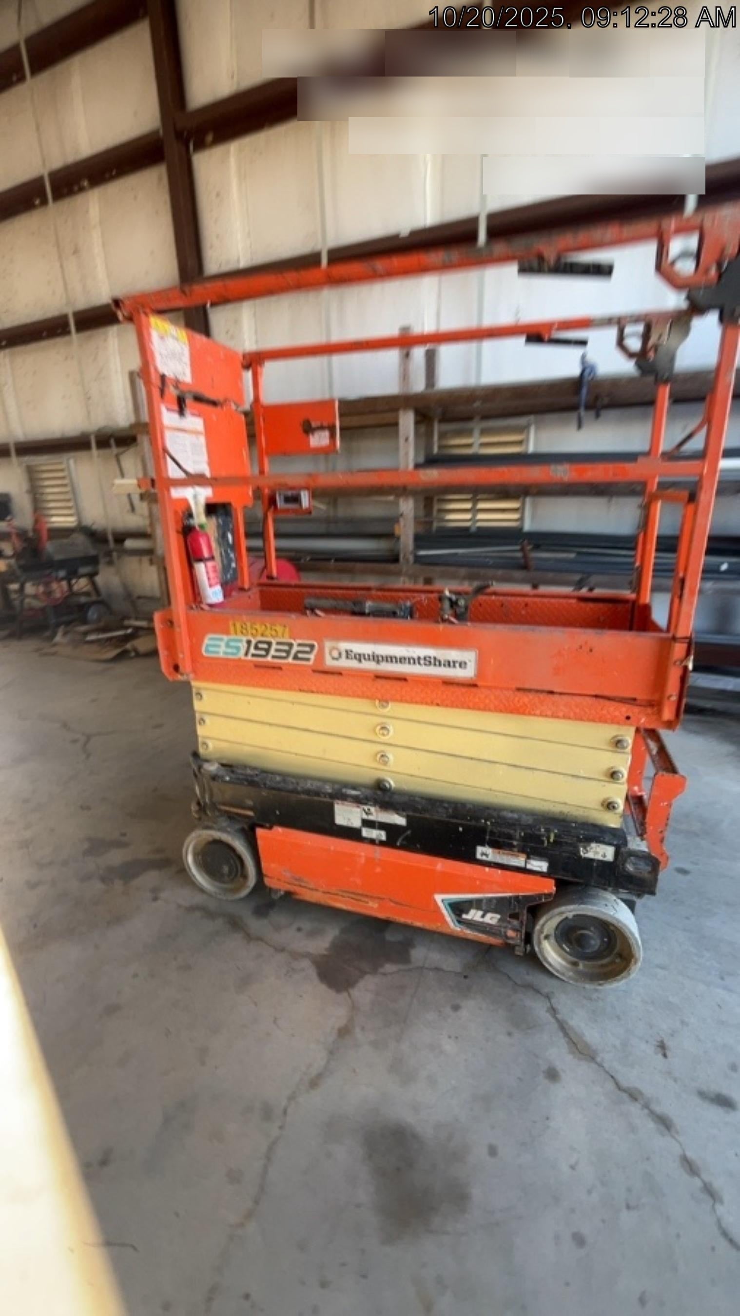 2021 JLG ES1932