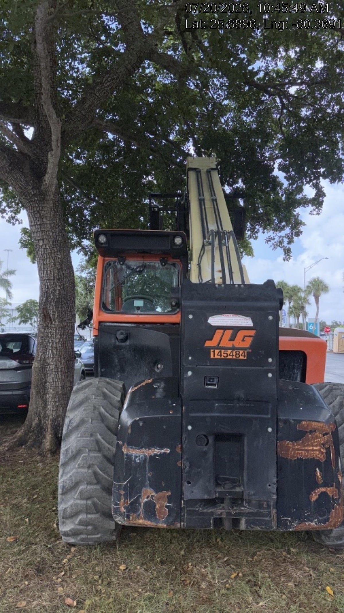 2021 JLG 1732
