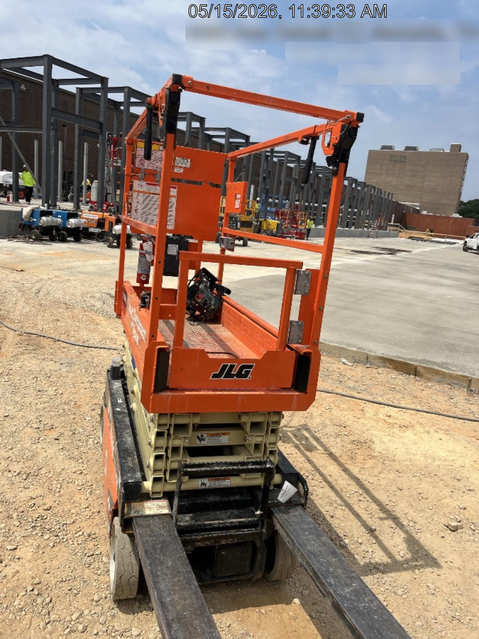 2025 JLG ES1932