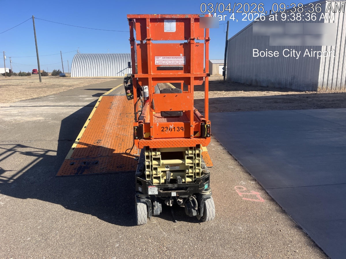 2022 JLG ES1932