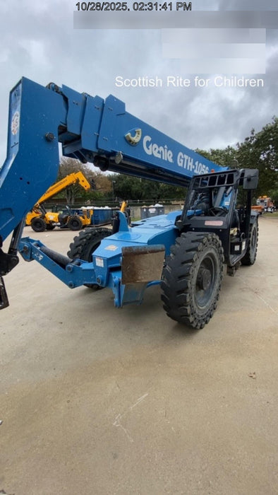 2018 Genie GTH-1056 Genie GTH-1056 w/Open ROPS, FF Tires, Work Light/Beacon, 60" Carriage and Forks