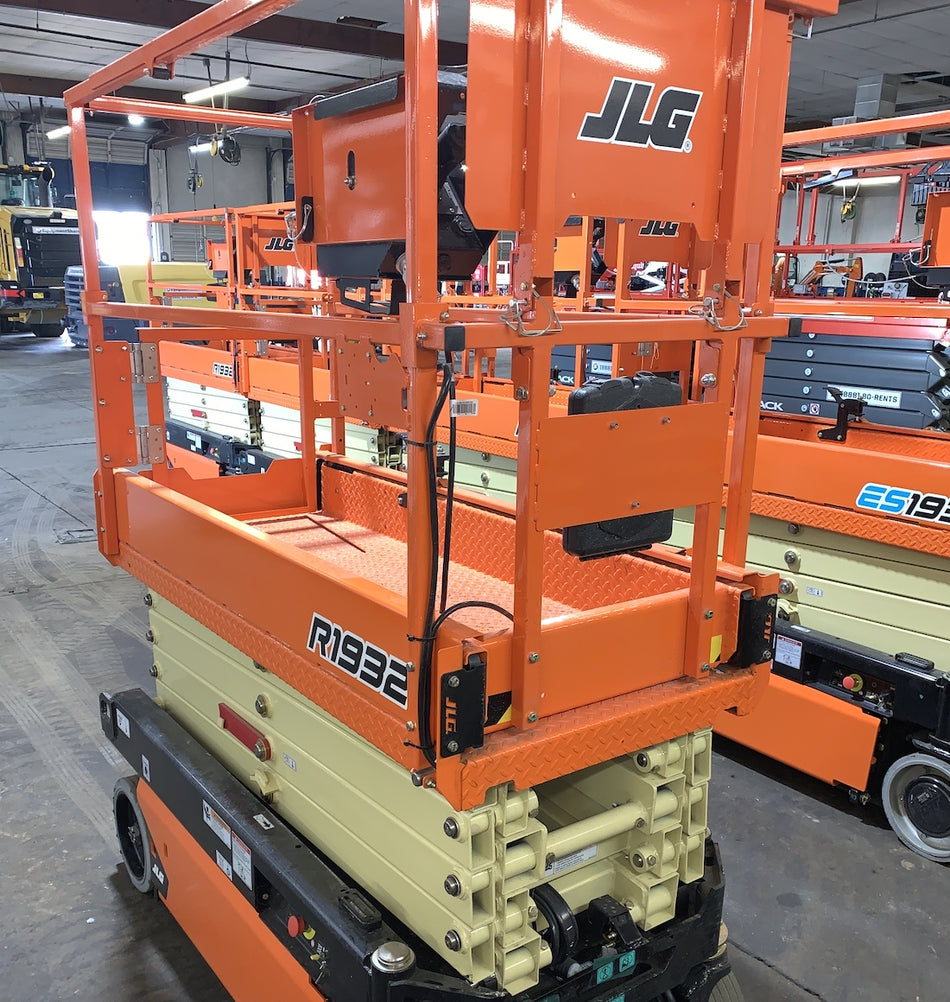2022 JLG R1932