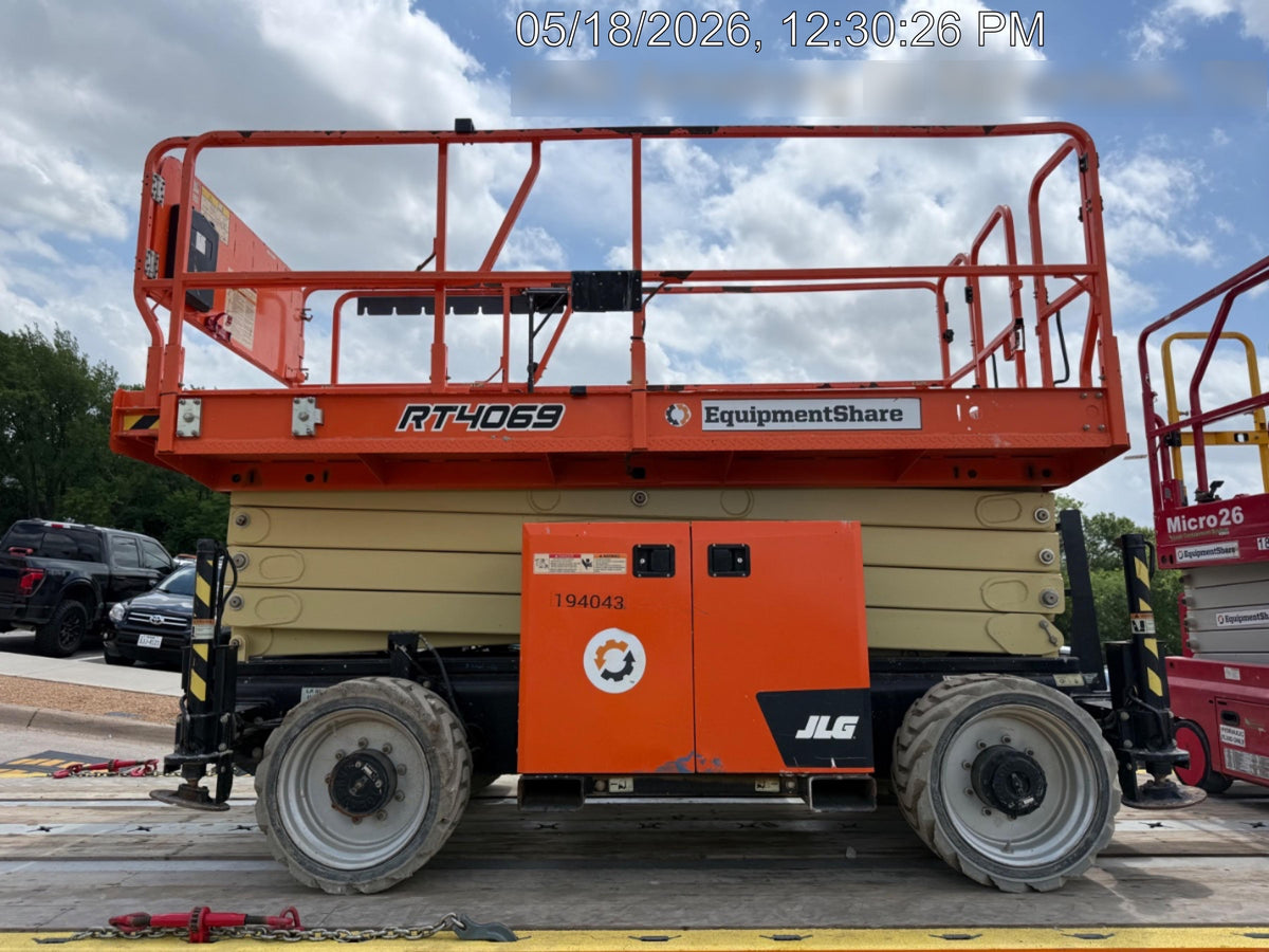 2021 JLG RT4069