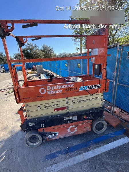 2022 JLG ES1932