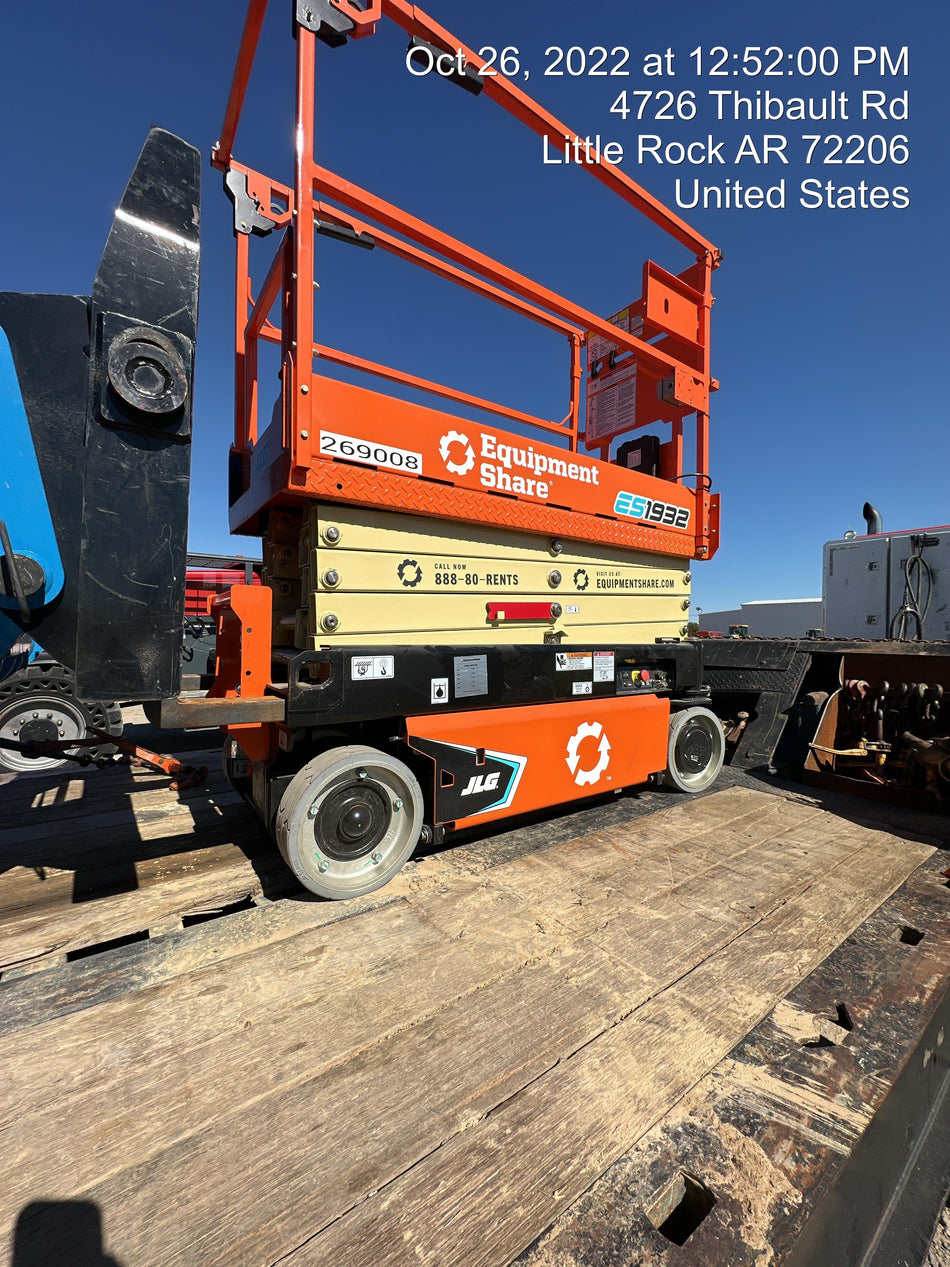 2022 JLG ES1932