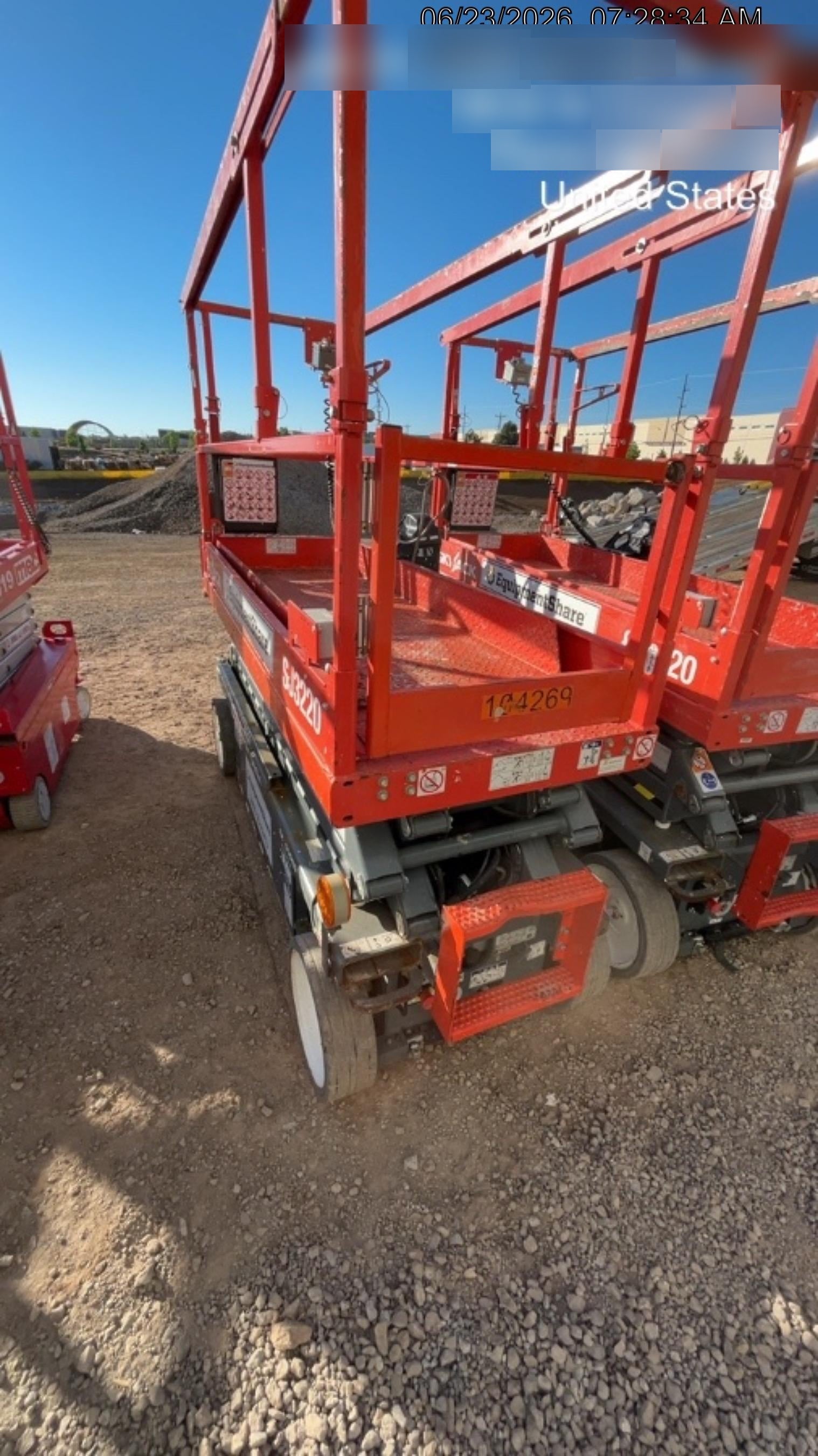 2020 Skyjack SJIII-3220 Solid NM Tires, Half height spring hinged entry gate, Dual Beacons, 6' Powered Extension Deck