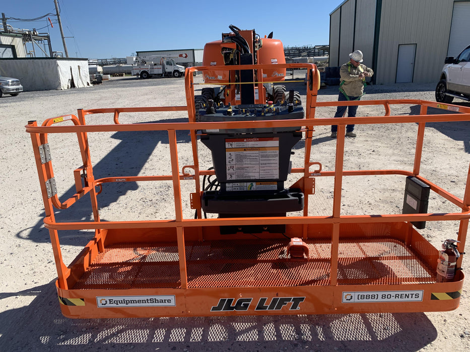 2020 JLG 660SJ