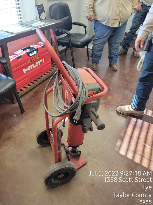 2021 HILTI TE 3000-AVR
