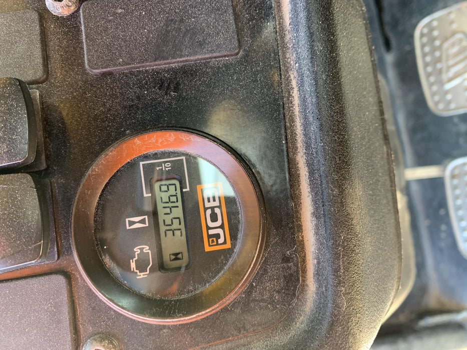 2019 JCB 512-56 74 HP w/CAB/HVAC, Beacon, Aux Hydraulics, Worklights, Solid Tires w/60" Carriage/Forks