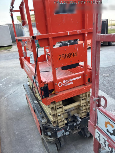 2023 JLG ES1932