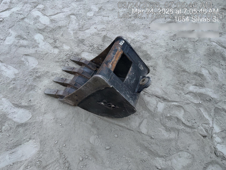 2025 TAKEUCHI 18" HD Bucket - Takeuchi