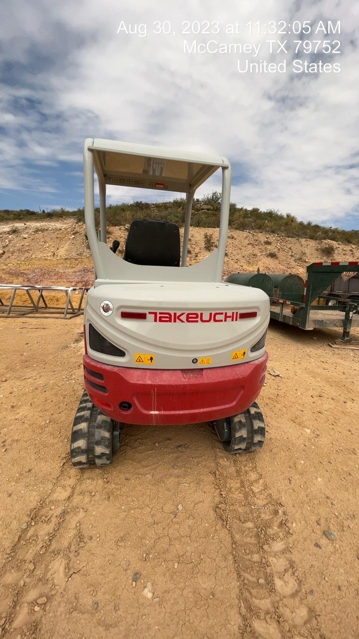 2023 TAKEUCHI TB235-2R