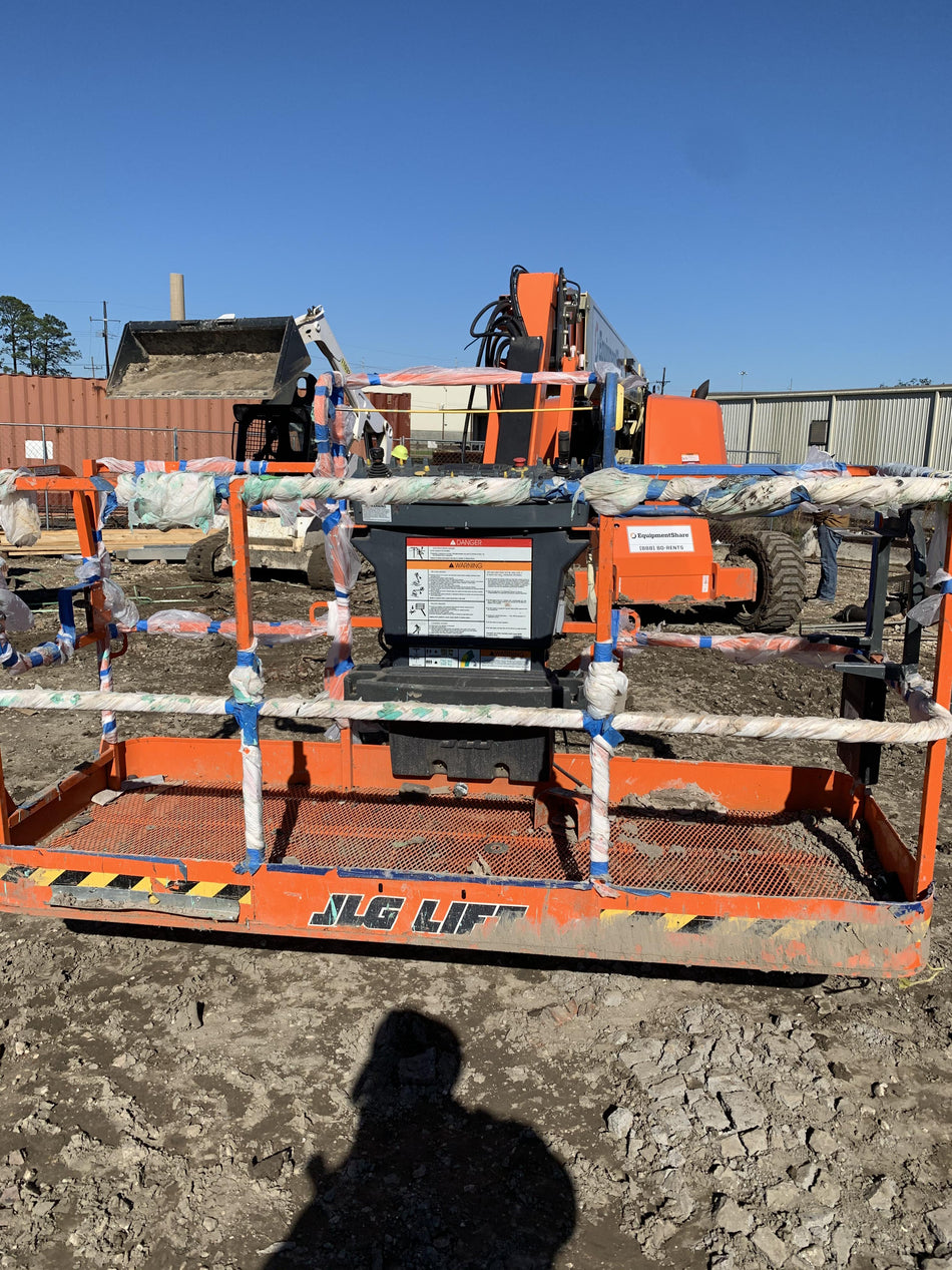 2021 JLG 660SJ
