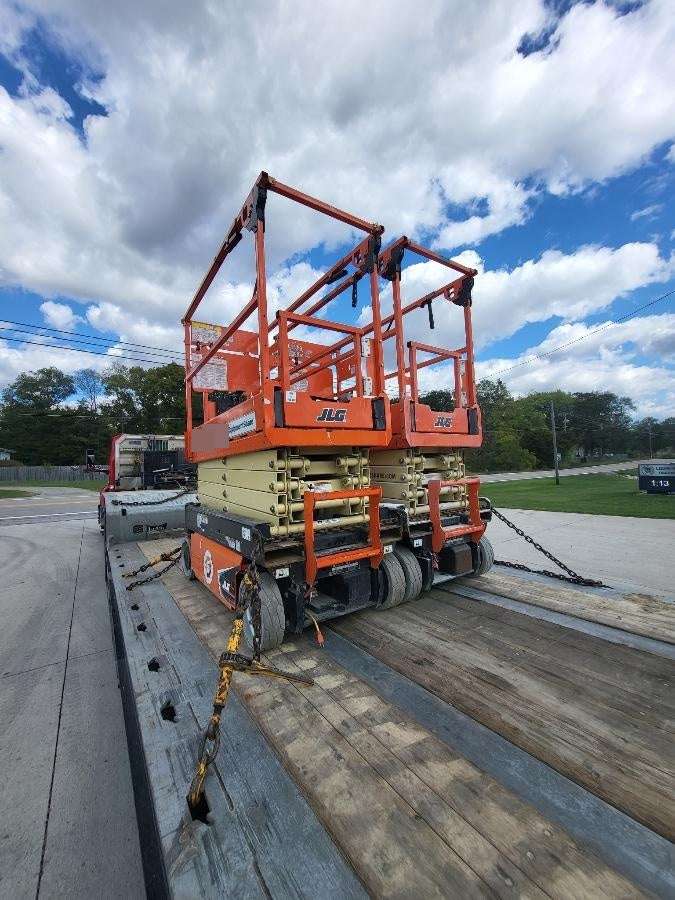 2021 JLG ES1932