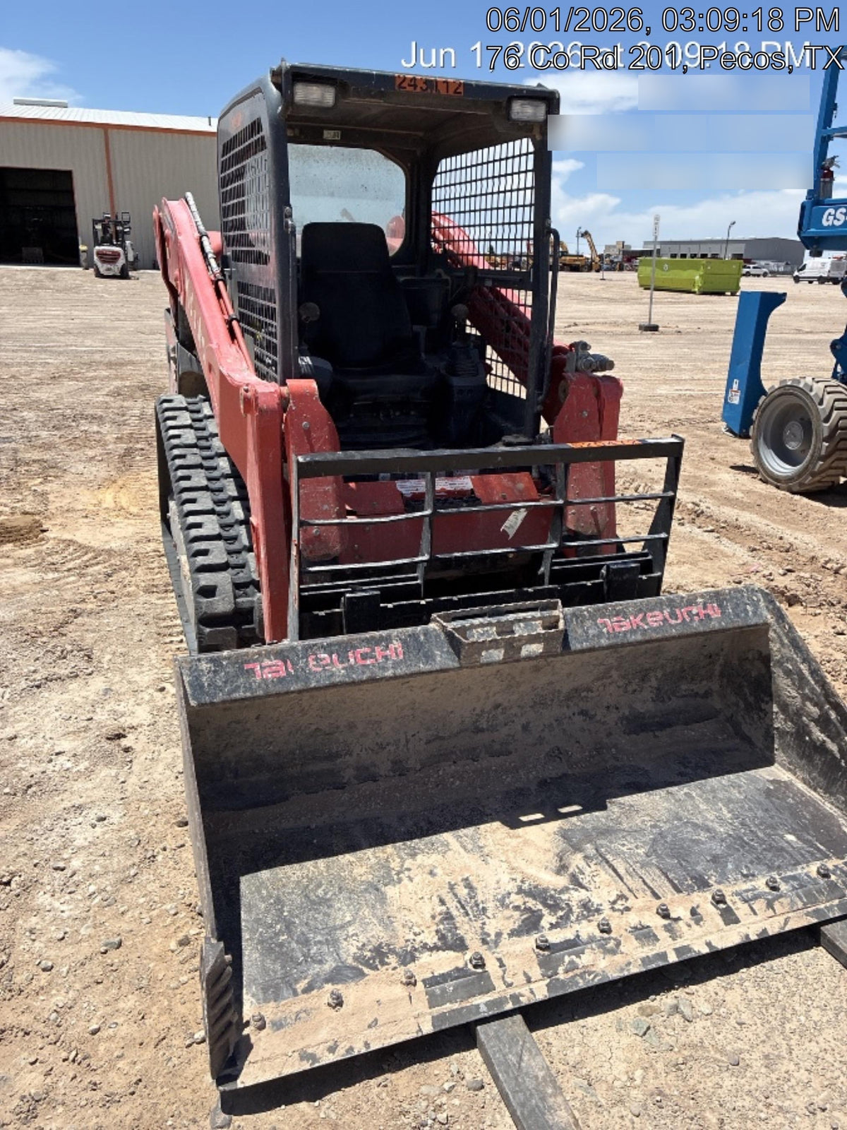 2025 ARROW MATERIAL HANDLING 60" Pallet Forks - Arrow