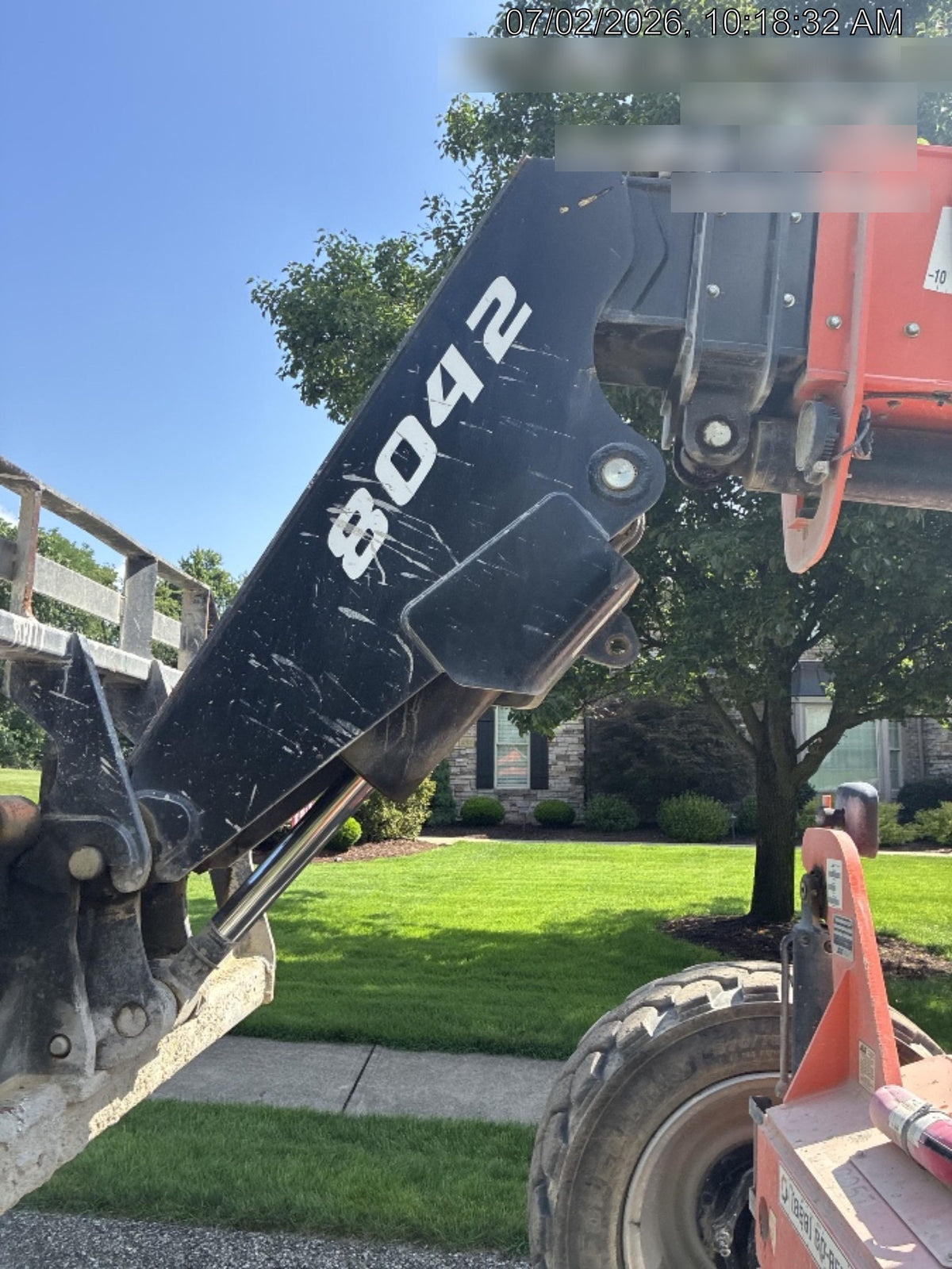 2020 SKYTRAK 8042