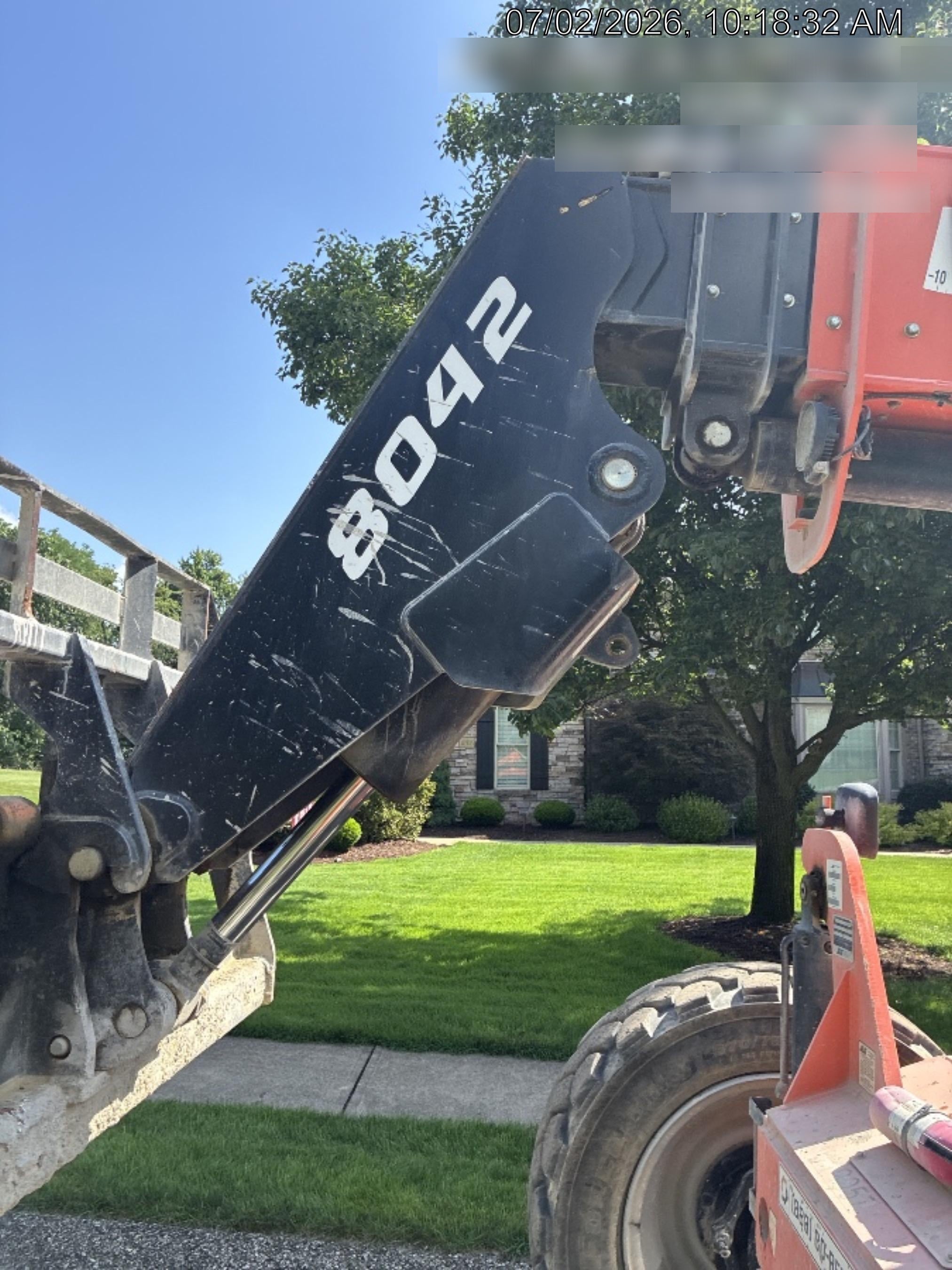 2020 SKYTRAK 8042