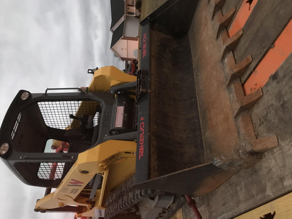 Wacker Neuson ST31 Open Canopy, 2 Speed Bucket Leveling, Selectable EH Controls, Variable Speed Fan, Cyclonic Precleaner	75" bucket w/smooth BOE