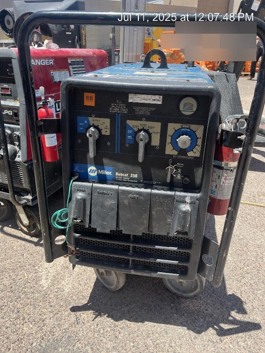 2019 Miller Electric BOBCAT 250 Standard w/Running Gear, Bracket, Hose