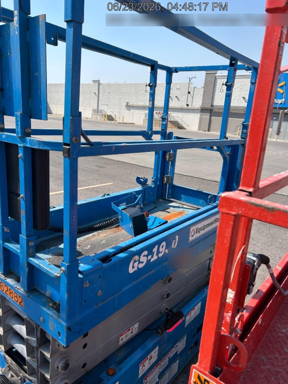 2020 Genie GS-1930 Solid Non Marking Tires, Beacon, Folding rails with half height swing gate