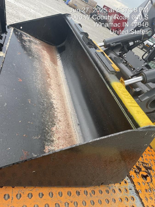 2025 JOHN DEERE 84" Bucket - John Deere