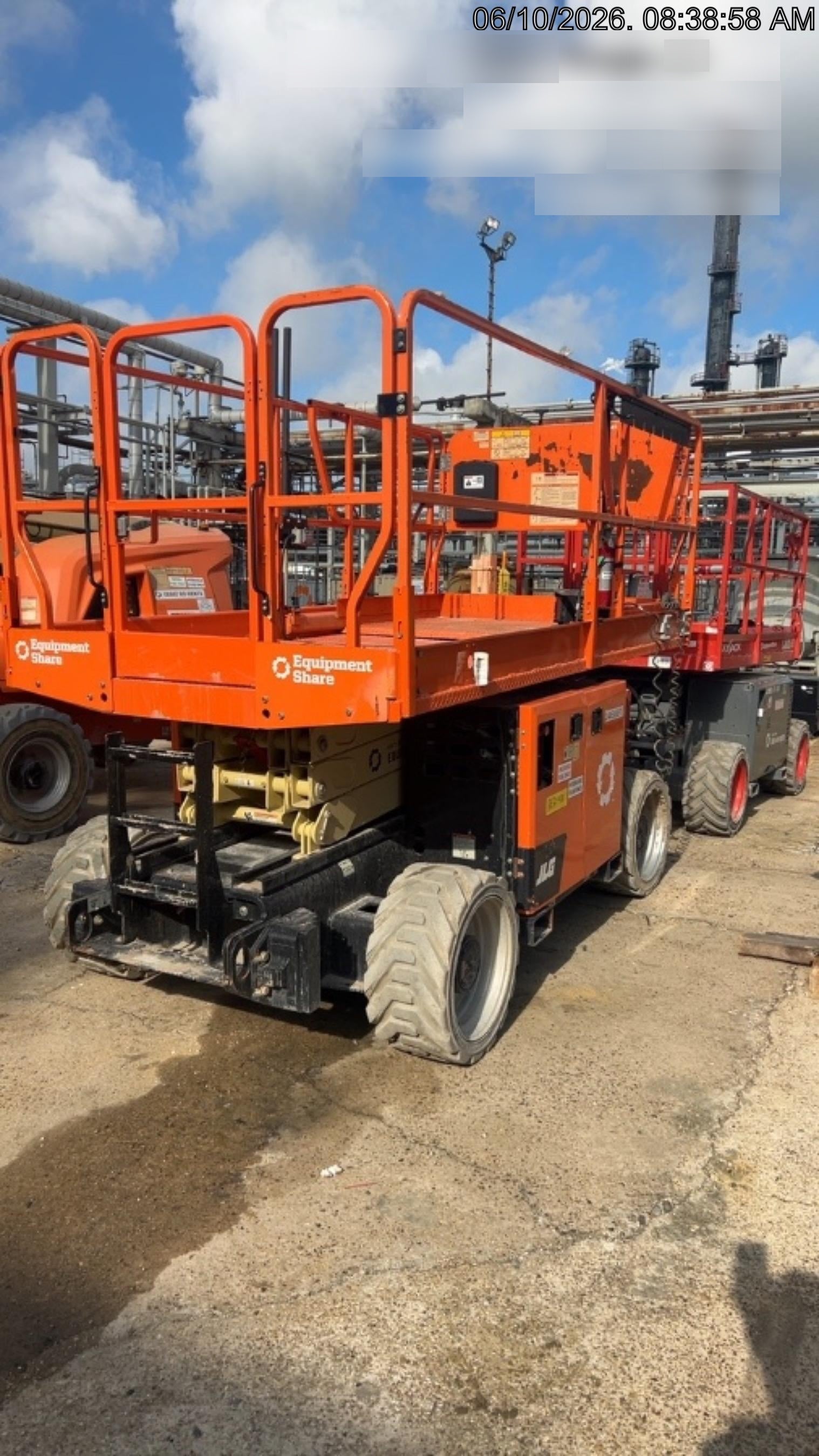 2022 JLG RT2669