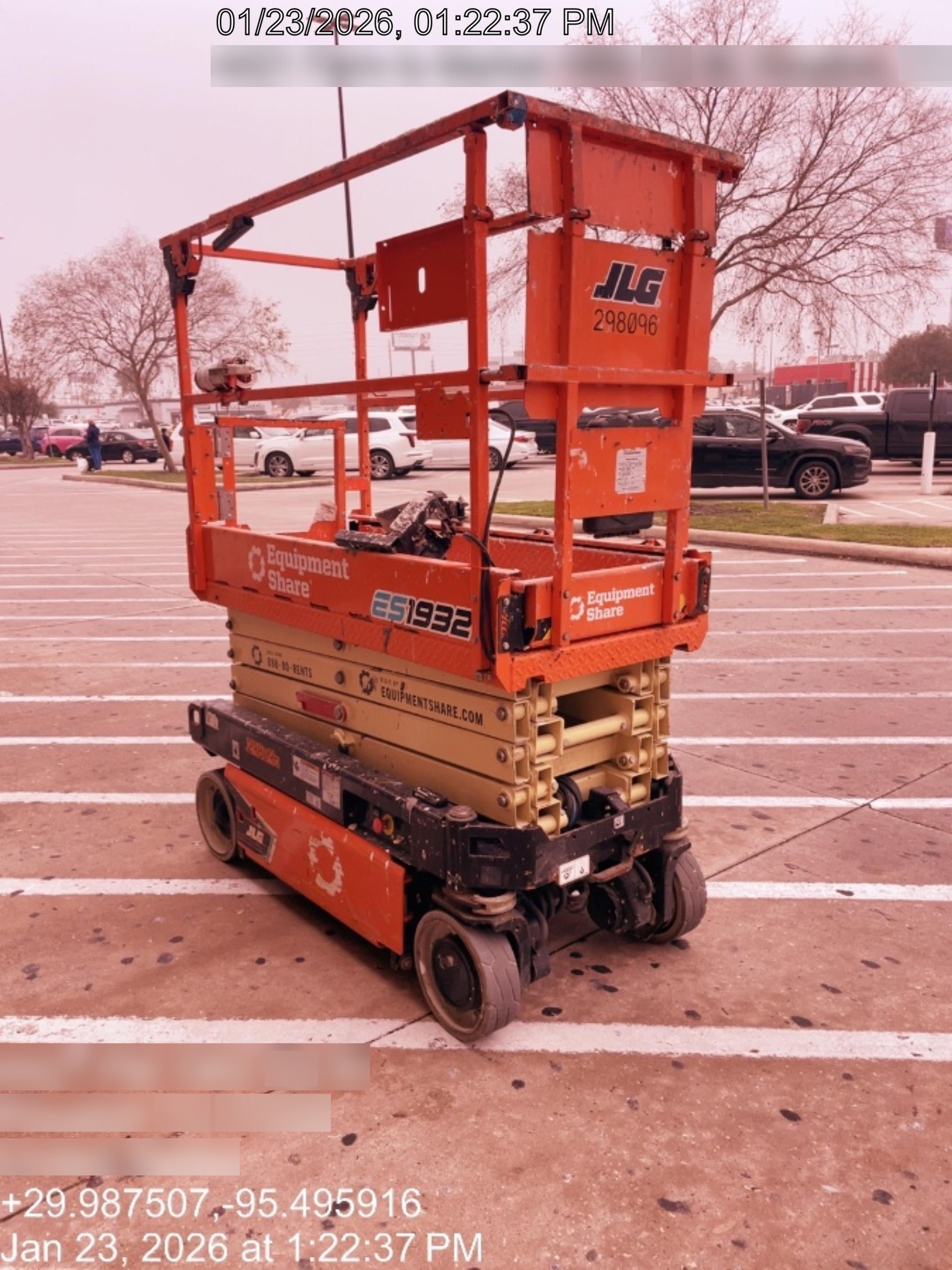 2023 JLG ES1932