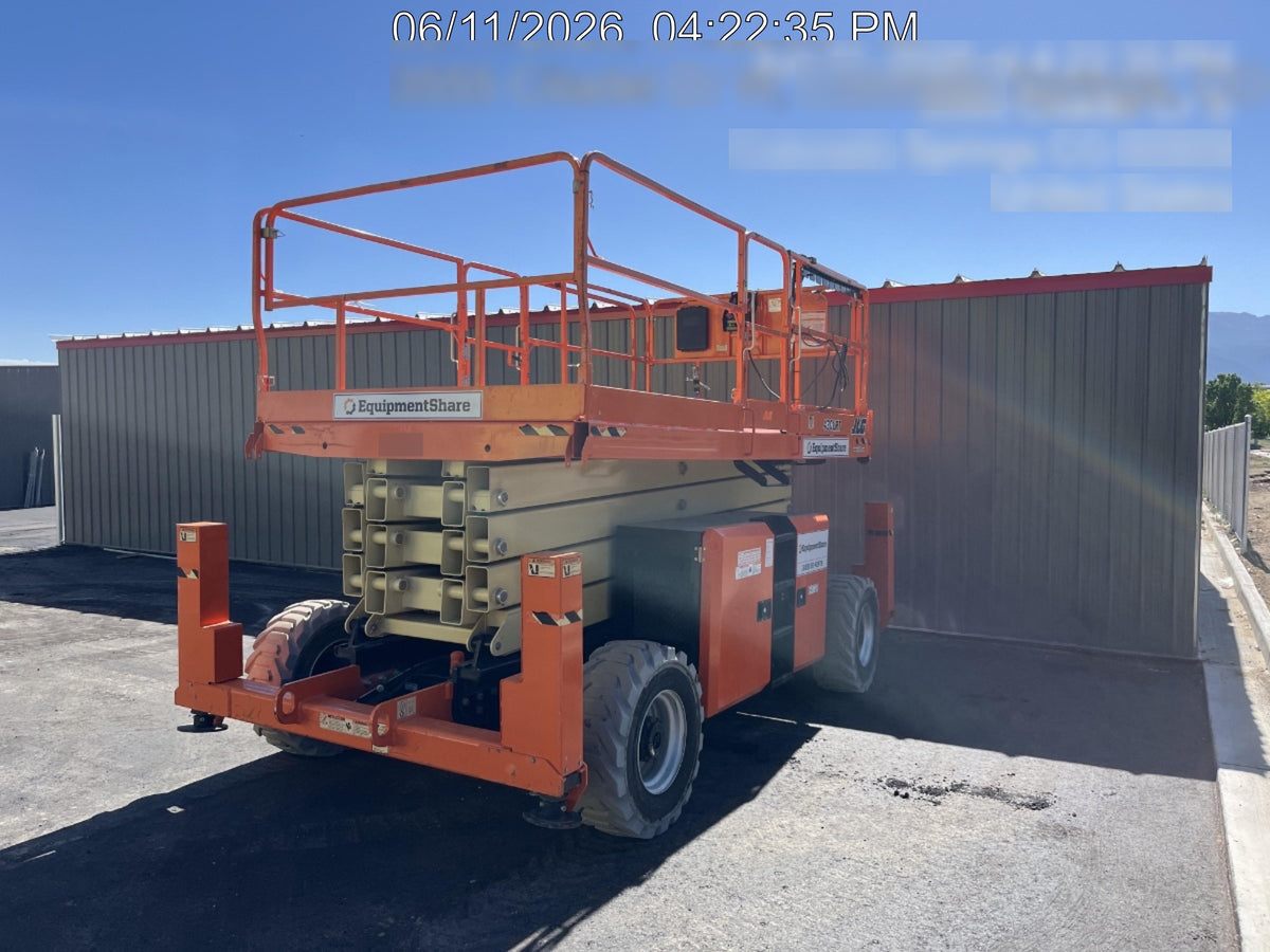 2020 JLG 430LRT