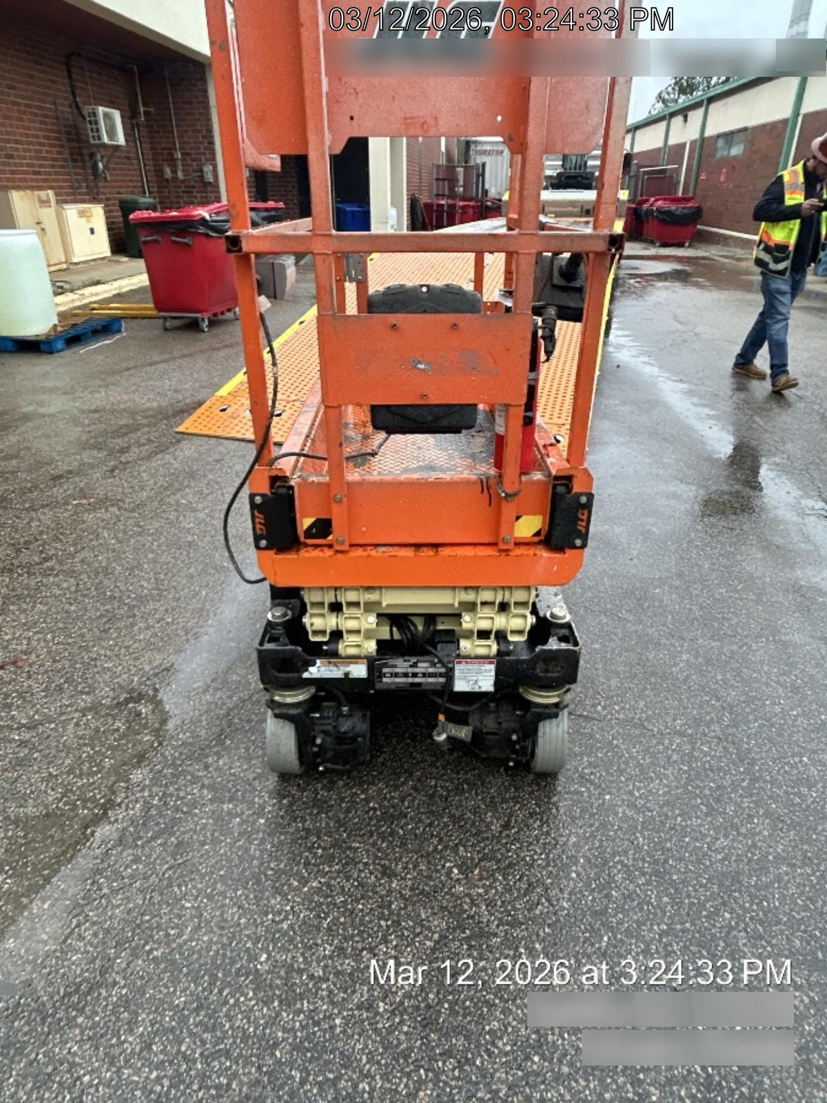 2022 JLG ES1330L