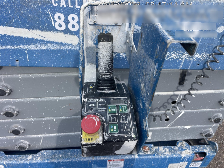 2019 Genie GS-3232 Folding rails with half height swing gate, 800 Amp Inverter